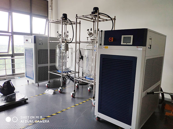 玻璃反應(yīng)釜能耐多少度的高溫?