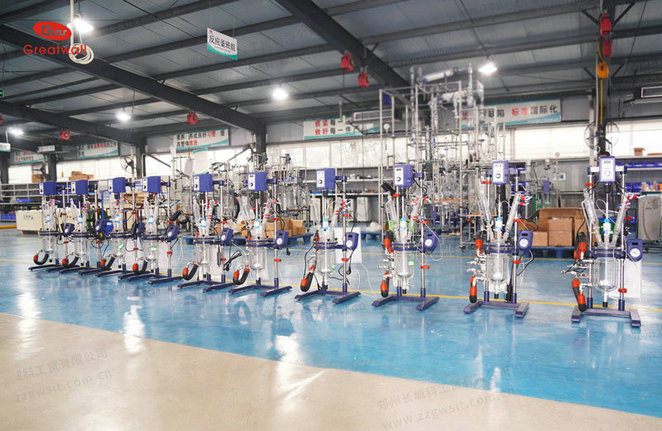 雙層玻璃反應(yīng)釜主要特點，使用規(guī)范